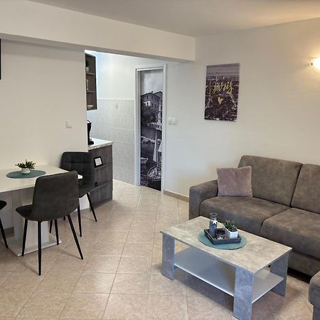 Apartments Vilma Lovran Exterior foto