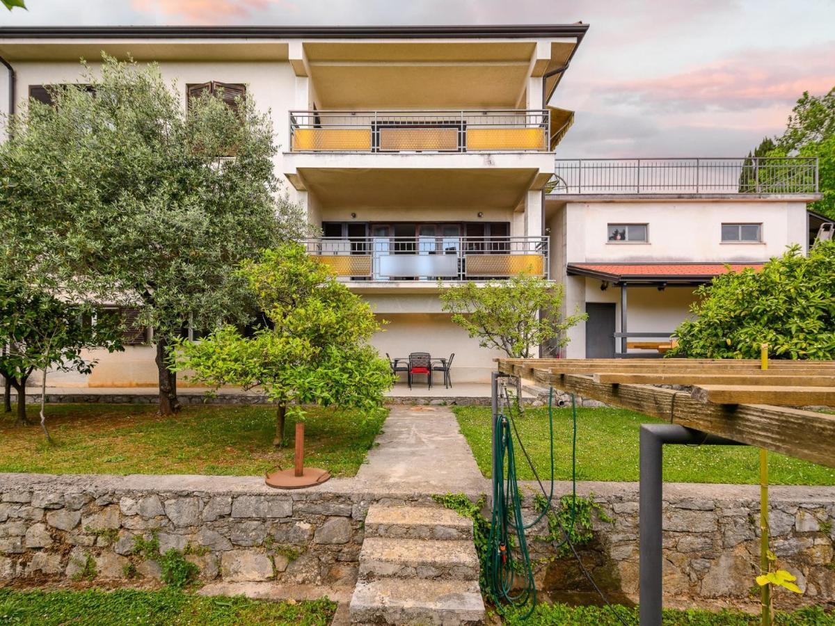 Apartments Vilma Lovran Exterior foto